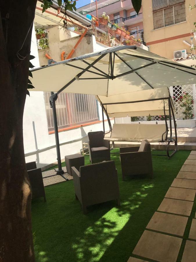 Virgilio'S Garden Acomodação com café da manhã Castellammare di Stabia Exterior foto