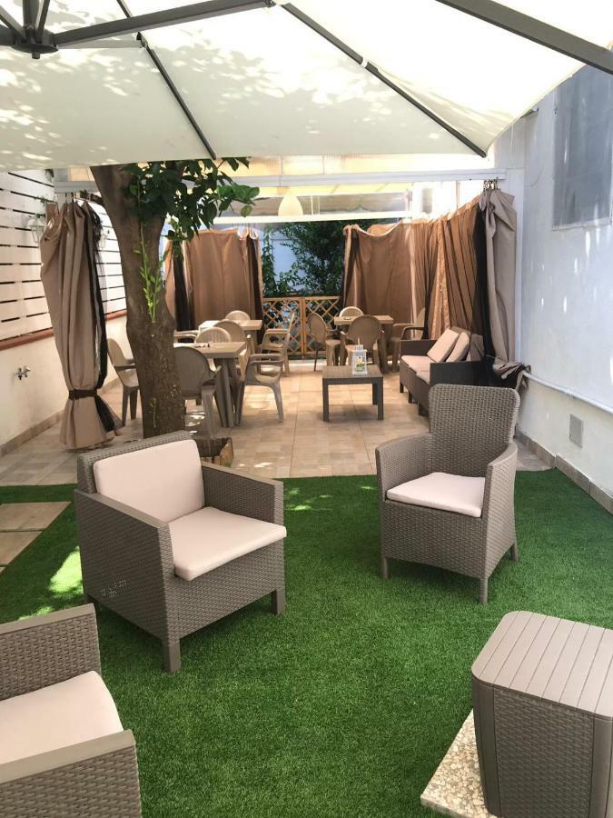 Virgilio'S Garden Acomodação com café da manhã Castellammare di Stabia Exterior foto